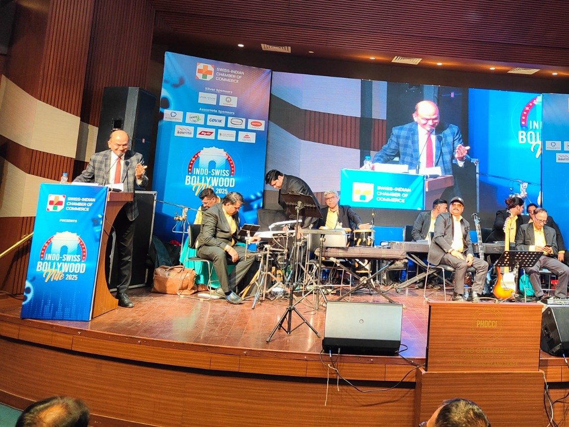 Prof. (Dr.) Sanjay Rajpal delivering a keynote address
